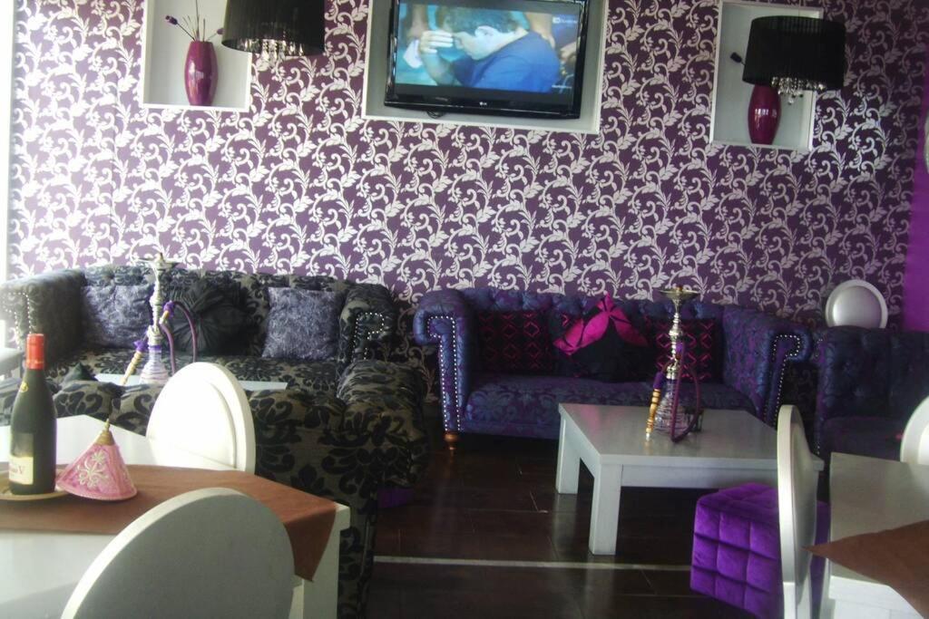 , Beach, Centre ,balcony With Seaview, For 4 Persons Apartment *